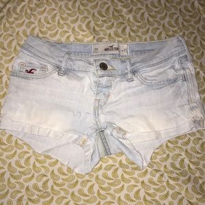 00 Hollister shorts